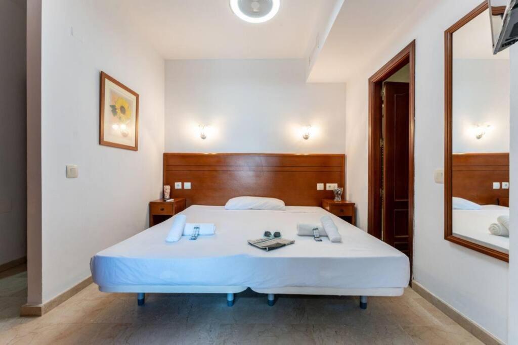 Ct 240 - Beachfront Apartment -Don Juan Manilva Luaran gambar
