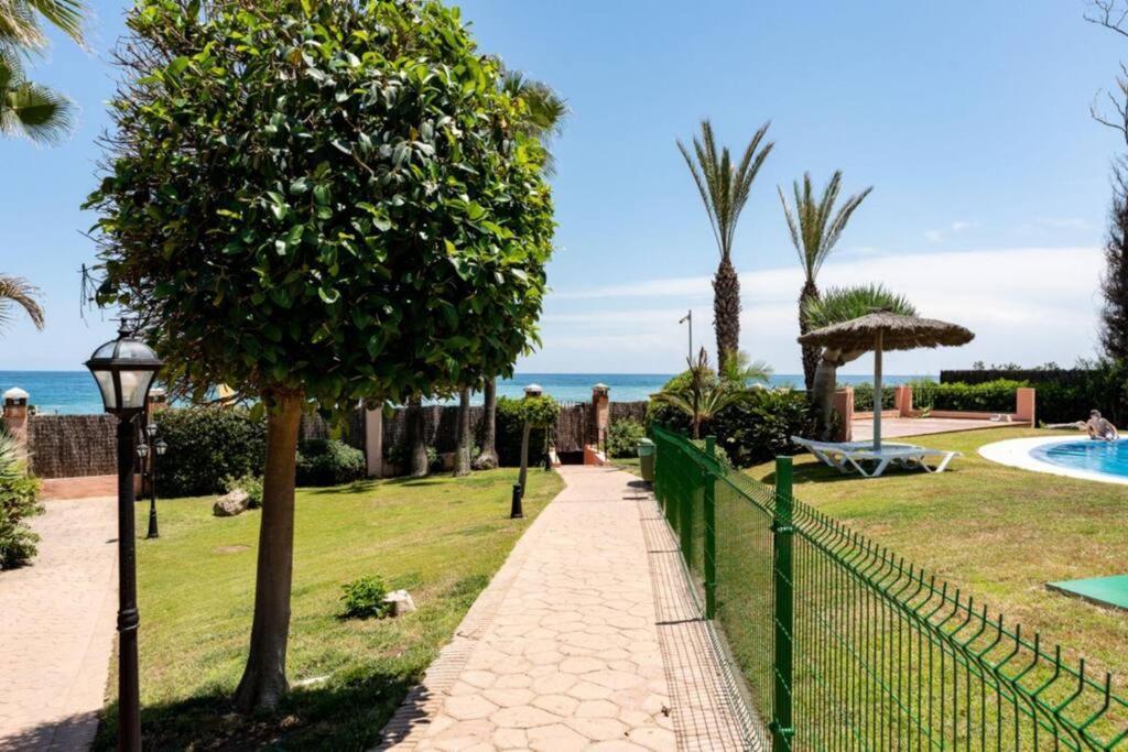 Ct 240 - Beachfront Apartment -Don Juan Manilva Luaran gambar