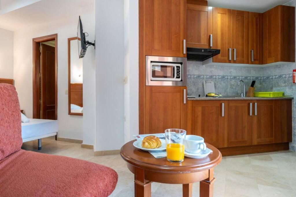 Ct 240 - Beachfront Apartment -Don Juan Manilva Luaran gambar